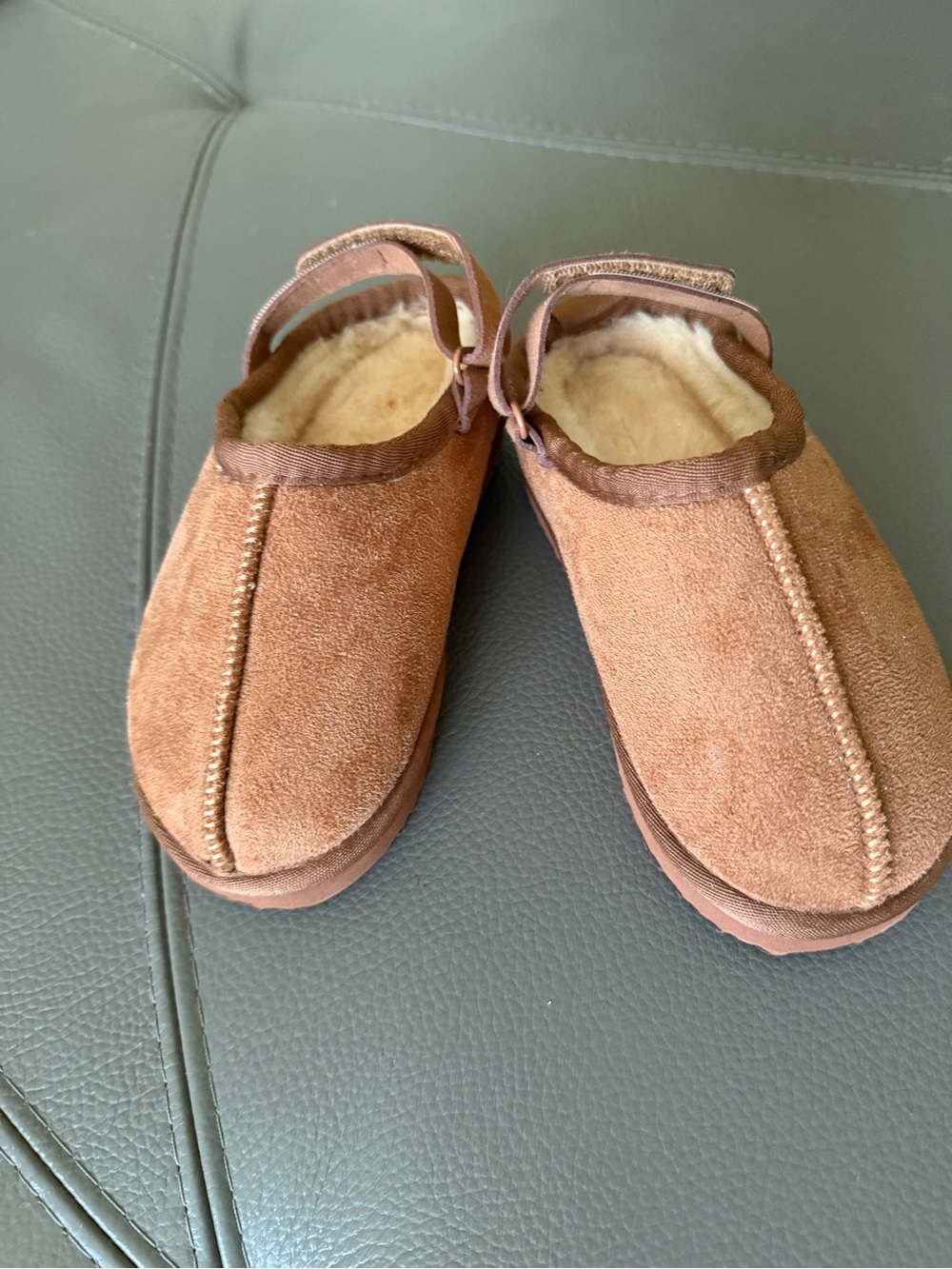 NWOT Toddler 8T cozy Ugg clog mules adjustable Velcro strap NEW